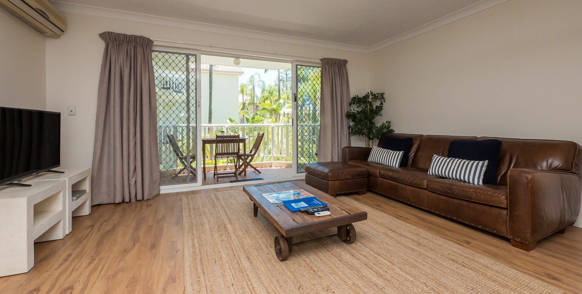 Surfers Tradewinds Hotel Gold Coast Ngoại thất bức ảnh